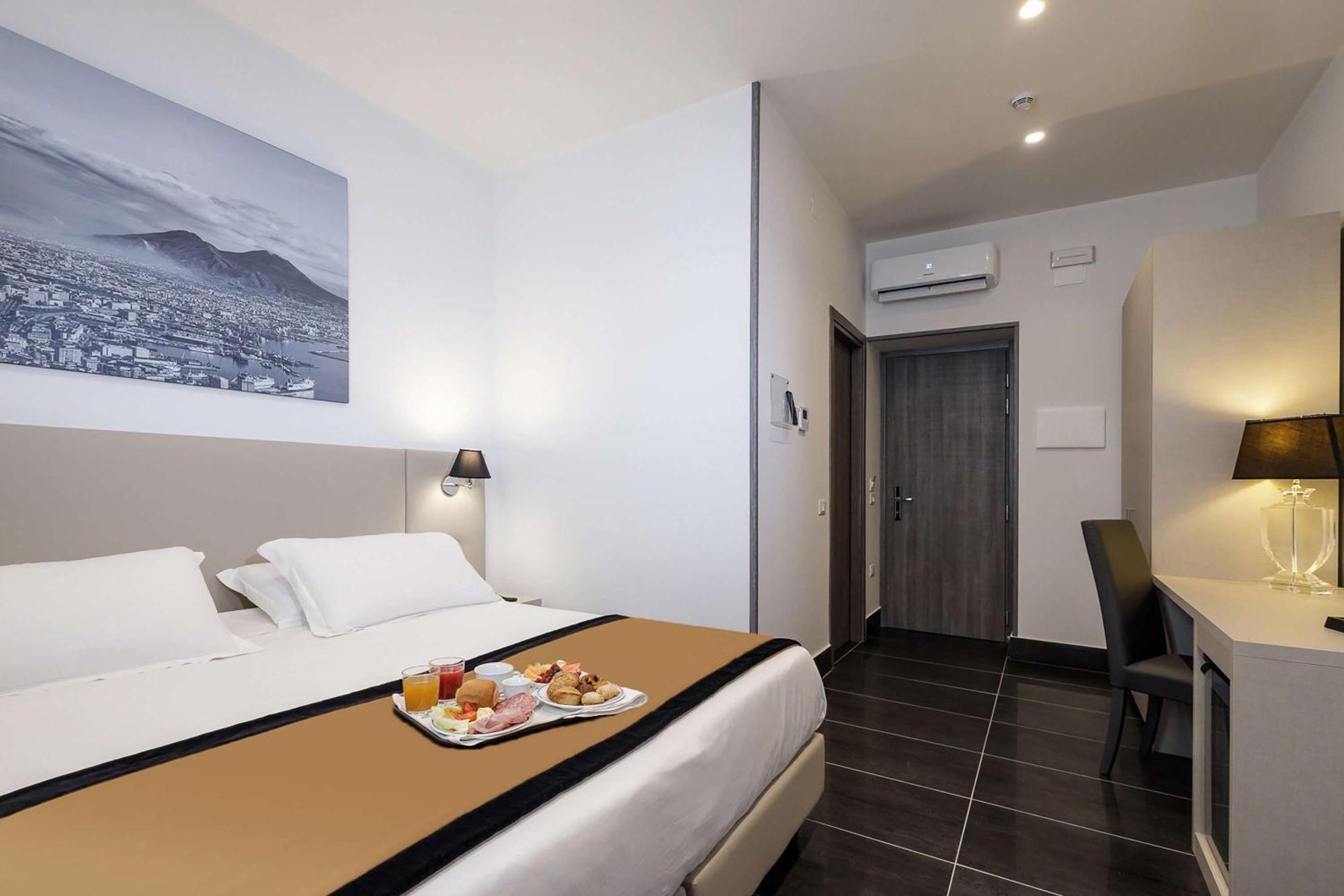 Best Western Hotel Dei Mille Napoli Exterior foto